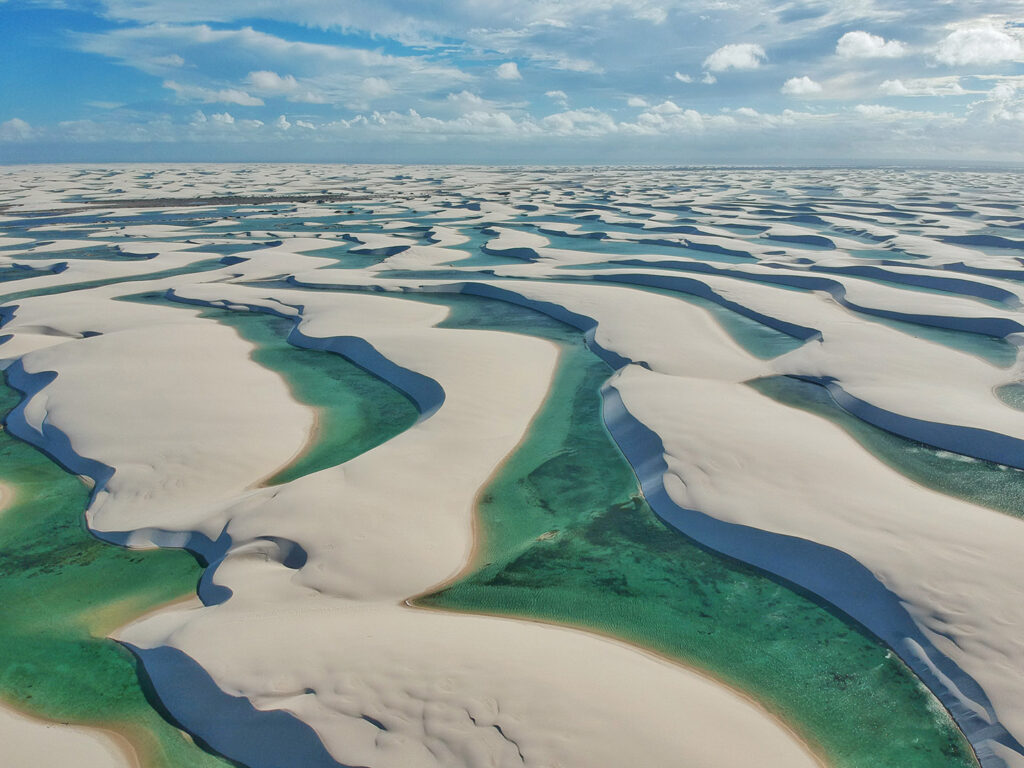 Lençóis Maranhenses (MA): O Deserto que Chora Água